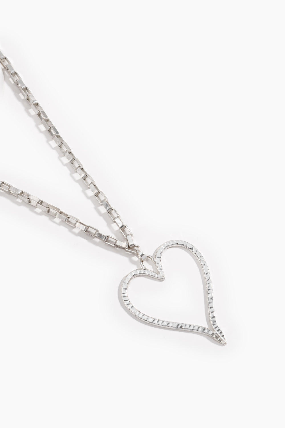 ÉLAN Heart Necklace